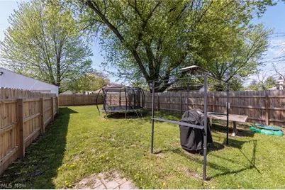 838 Warwick Drive, Sheffield Lake, OH 44054 - Photo 37