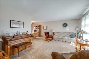 5029 Broadway Ave NE, Louisville, OH 44641 - Photo 7