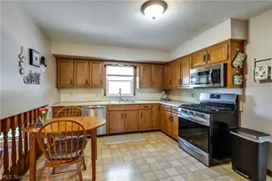 5029 Broadway Ave NE, Louisville, OH 44641 - Photo 15