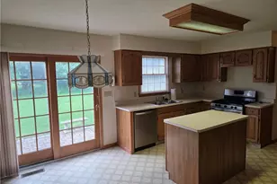 220 Montgomery Dr, Canfield, OH 44406 - Photo 9