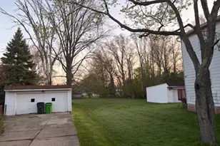 13917 Wolf Ave, Garfield Heights, OH 44125 - Photo 5