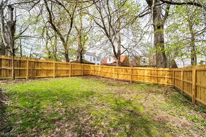 130 Roslyn Drive, Youngstown, OH 44505 - Photo 11