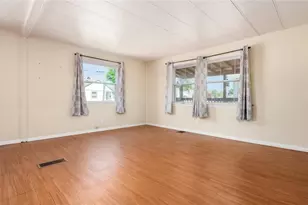 1146 Seborn Ave, South Zanesville, OH 43701 - Photo 5