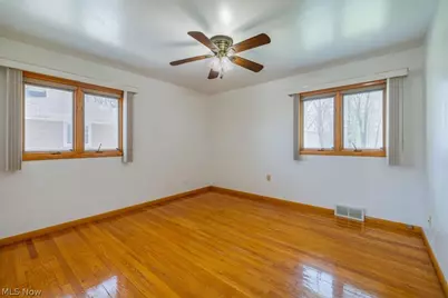 5855 W Ridgewood Drive, Parma, OH 44129 - Photo 15