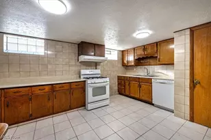 5855 W Ridgewood Dr, Parma, OH 44129 - Photo 21