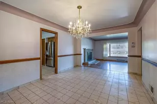5855 W Ridgewood Dr, Parma, OH 44129 - Photo 9