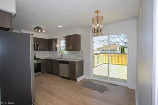 556 Idora Ln, Struthers, OH 44471 - Photo 15