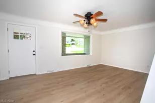556 Idora Ln, Struthers, OH 44471 - Photo 9
