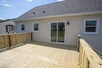 556 Idora Lane, Struthers, OH 44471 - Photo 7