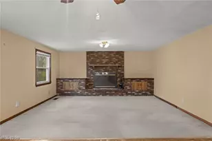 2031 W Pleasant Valley Rd, Parma, OH 44134 - Photo 13