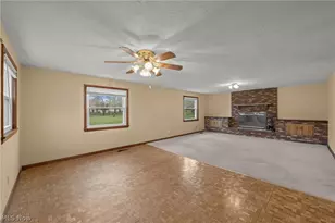 2031 W Pleasant Valley Rd, Parma, OH 44134 - Photo 11