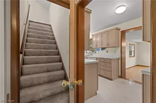 2031 W Pleasant Valley Rd, Parma, OH 44134 - Photo 23
