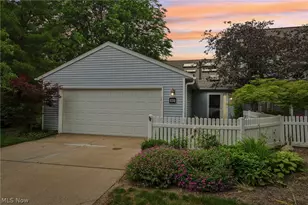 838 Lynnhaven Ln, Akron, OH 44313 - Photo 3