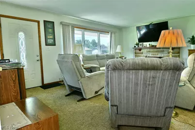 2548 Hilltop Drive, Poland, OH 44514 - Photo 7