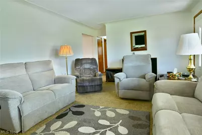 2548 Hilltop Drive, Poland, OH 44514 - Photo 5