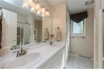 409 Avon Point Avenue, Avon Lake, OH 44012 - Photo 33