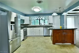 3210 Halsey Dr NE, Warren, OH 44483 - Photo 15