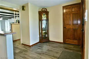 3210 Halsey Dr NE, Warren, OH 44483 - Photo 7