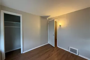1427 E 252nd St, Euclid, OH 44117 - Photo 17