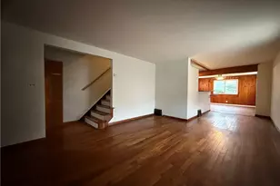 1427 E 252nd St, Euclid, OH 44117 - Photo 11