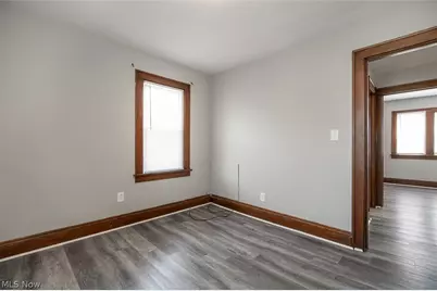 10203 Greenview Avenue, Garfield Heights, OH 44125 - Photo 25