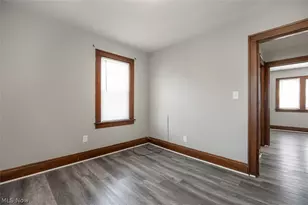 10203 Greenview Ave, Garfield Heights, OH 44125 - Photo 25