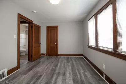10203 Greenview Avenue, Garfield Heights, OH 44125 - Photo 29