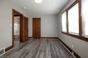 10203 Greenview Ave, Garfield Heights, OH 44125 - Photo 29