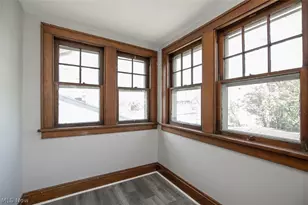 10203 Greenview Ave, Garfield Heights, OH 44125 - Photo 23