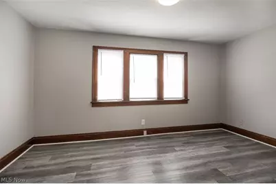 10203 Greenview Avenue, Garfield Heights, OH 44125 - Photo 27