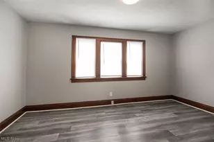 10203 Greenview Ave, Garfield Heights, OH 44125 - Photo 27
