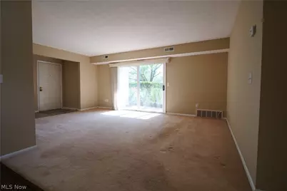 7122 Village Drive, Concord Twp, OH 44060 - Photo 7