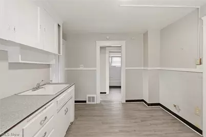 515 E 143rd Street #Upstairs, Loveland, OH 44110 - Photo 3