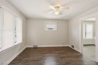 515 E 143rd Street #Downstairs, Loveland, OH 44110 - Photo 9