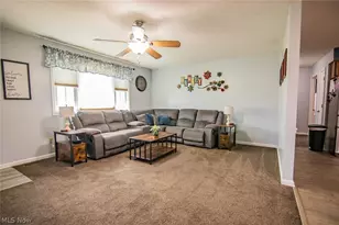 1586 Gene St, Belpre, OH 45714 - Photo 5