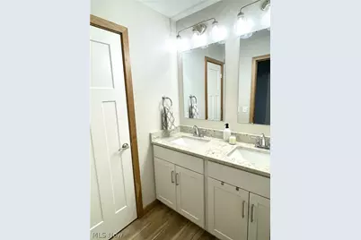 234 E Ohio Avenue, Dover, OH 44622 - Photo 37