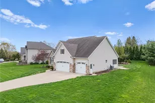8888 Scotsbury St NW, Massillon, OH 44646 - Photo 3