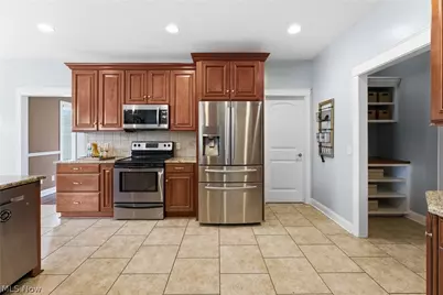 8888 Scotsbury Street NW, Massillon, OH 44646 - Photo 15