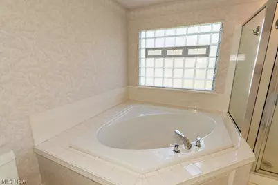 104 Woodbridge Crossing, Chardon, OH 44024 - Photo 23