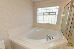 104 Woodbridge Crossing, Chardon, OH 44024 - Photo 23
