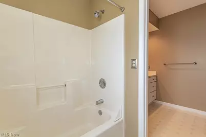 104 Woodbridge Crossing, Chardon, OH 44024 - Photo 27