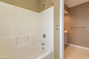 104 Woodbridge Crossing, Chardon, OH 44024 - Photo 27
