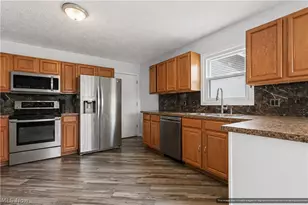 1282 Cordova Ave, Akron, OH 44320 - Photo 9