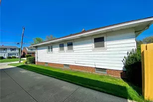 24350 Stephen Ave, Euclid, OH 44123 - Photo 5