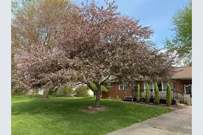 239 Fairview Street, Louisville, OH 44641 - Photo 3