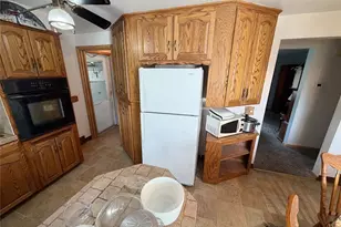 239 Fairview St, Louisville, OH 44641 - Photo 15