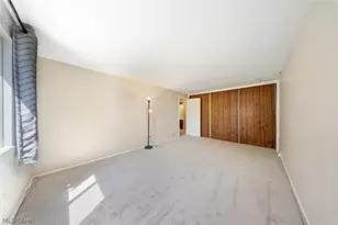 723 Tollis Pkwy, Grandview Heights, OH 44147 - Photo 25