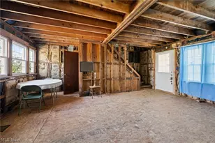 32601 Eddy Rd, Willoughby Hills, OH 44094 - Photo 9