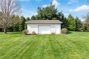 1995-1997 Rolling Meadows Ln, Akron, OH 44312 - Photo 49