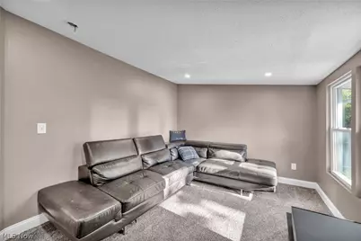 8689 Stearns Road, Olmsted Twp, OH 44138 - Photo 21